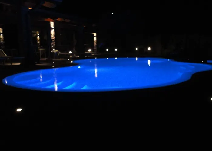 Sweet Life Bed & Breakfast 4*